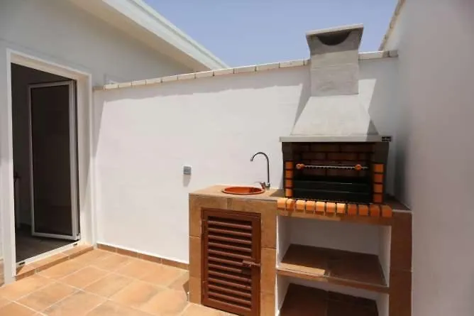 La Mar Sala Piscina Compartida Apartman *