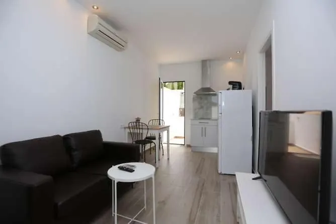 La Mar Sala Piscina Compartida